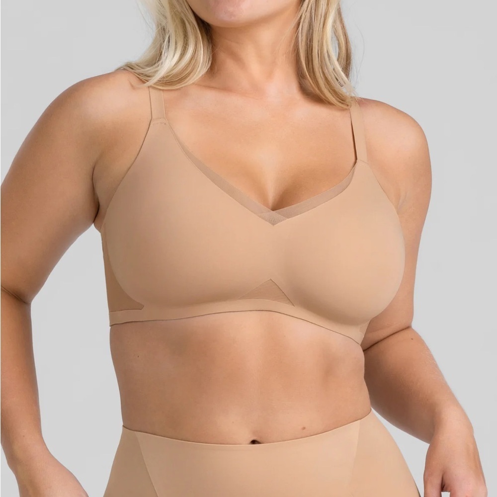 Honeylove CrossOver Bra  Color Sand Size 3X